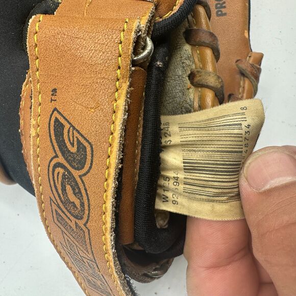 Louisville Slugger W125 12.5" Baseball Glove/Mitt - Right Handed / Pre-Owned - Picture 6 of 10